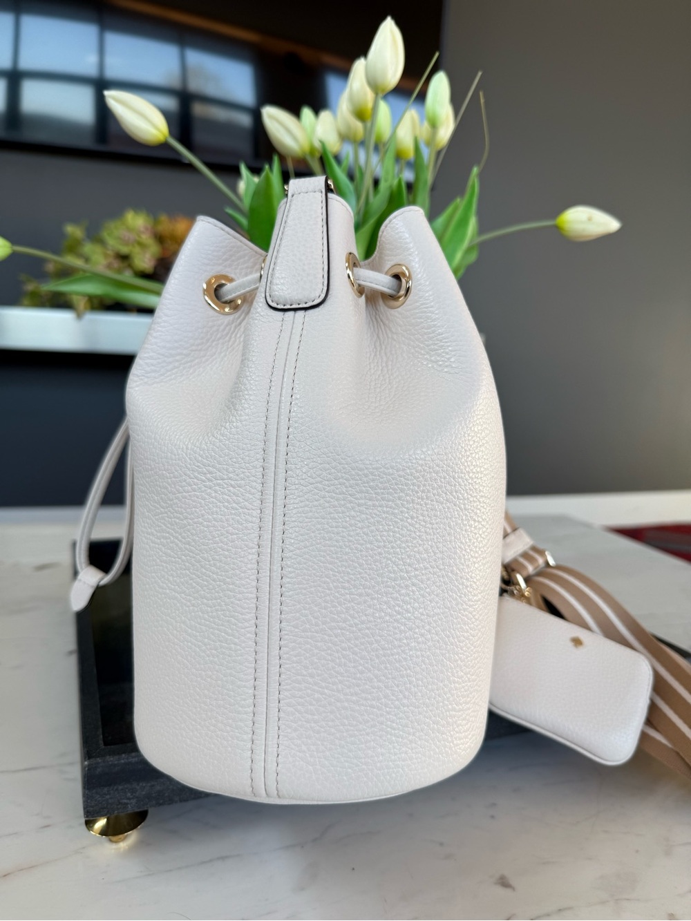 New Kate Spade Rosie Leather Large Bucket Bag Parchment - Picture 4 of 16